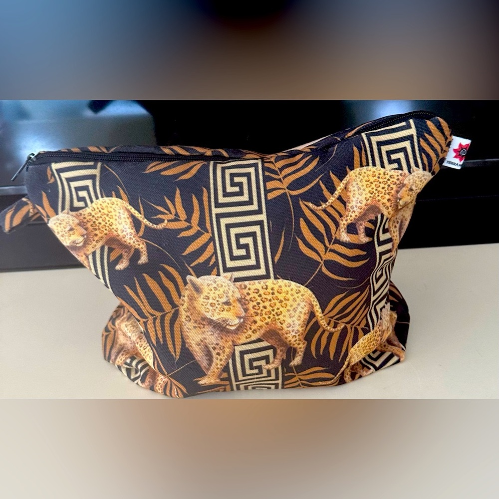 Tierra Magica Jungle Boutique HandMade Leopard Cosmetic Makeup Zip Bag Costa HTF